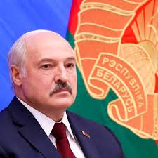 🔴 RUSSIA 🇷🇺- BELARUS 🇧🇾| #PrigozhinVSPutin: President of 🇧🇾  Alexander #Lukashenko played a decisive role in the negotiations between Prigozhin and Russian Authorities. Why him? According to Kremlin spokesman, Lukashenko and the boss of #PMCWagner are  very close for 20 years.