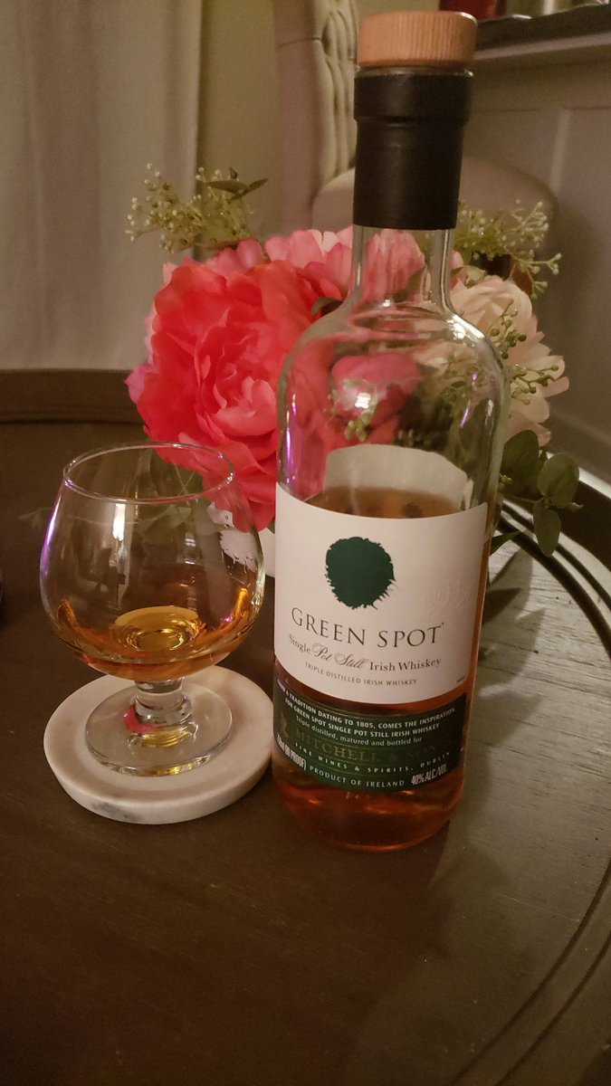 AlexNardone17's tweet photo. Thanks to @mitchellandson Green Spot for making my Saturday night a great one
#SaturdayNightDram
#slainte 🥃
#backtotheworld https://t.co/8WQiPWKyJi