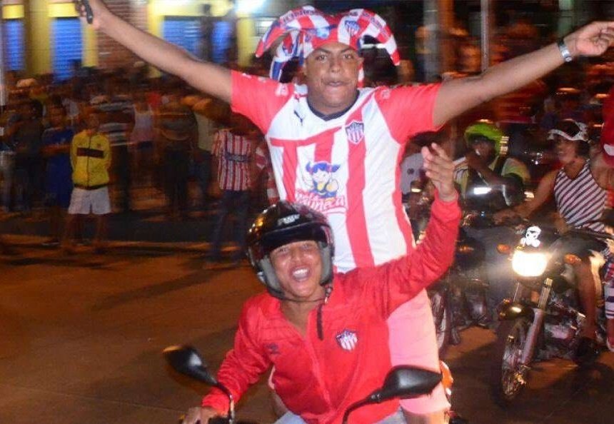 Botó el penal Jarlan Barrera. Las calles de Barranquilla en este momento.