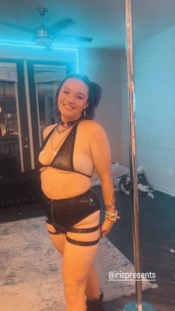 olivewubz's tweet photo. tonight #rave #raveatl #edm #ravebae https://t.co/FnVOrKP00e