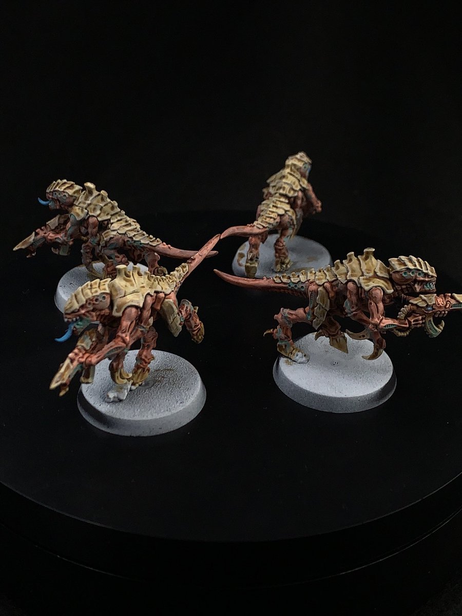 BionicSoup's tweet image. Did some more termagants on stream today. It’s a relatively quick and easy theme, 2 hours for 4 models isn’t bad.
#WarhammerCommunity #warhammer40k #warhammer #tyranids #Leviathan