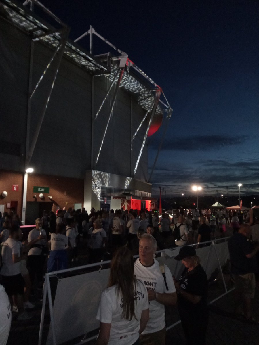 kevjohnson77's tweet image. What a fantastic event organised by the @RotherHosp, tonights #midnightmemorywalk was brilliant, so proud of everyone who did it an the volunteers. Ended up doing over 17km and at the Masons but had a laugh, even got told I smelt amazing 😂 well done all #rufc