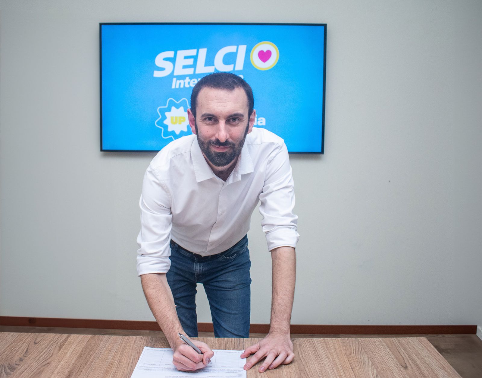 Damián Selci on Twitter: "Firmé mi precandidatura a intendente de Hurlingham. La ciudad que tuve el privilegio de gobernar por un año. Con la fuerza del amor por Hurlingham, la experiencia de