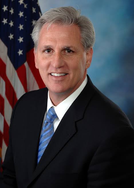 mustbeprevail's tweet image. Kevin McCarthy says he supports a resolution to Remove Trumps two impeachments and move forward with Impeaching Joe Biden. 
Do you support this? YES or NO
If Yes Drop a ❤️ Retweet &amp;amp; Follow Me !