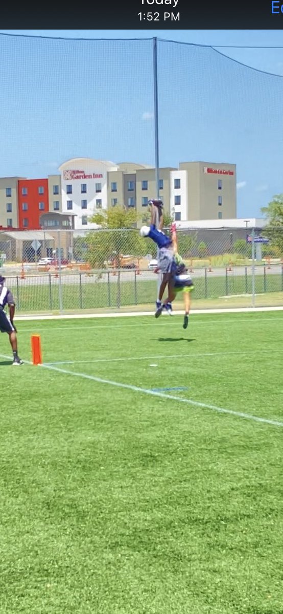 Champfa6ix's tweet image. All in College Station with it. Nice one from my QB @sniper_c3 c/o2028 

@LSOCFootball @CoachWeltonJ @CalvinLDavis3 @_SlideHouse @ScottRapp17 @TopPreps @WRHitList @widereceivermag @coachwvde @HolmonWiggins @PlayBookAthlete @TAProfileAPP @AlPopsFootball @PrepRedzoneTX