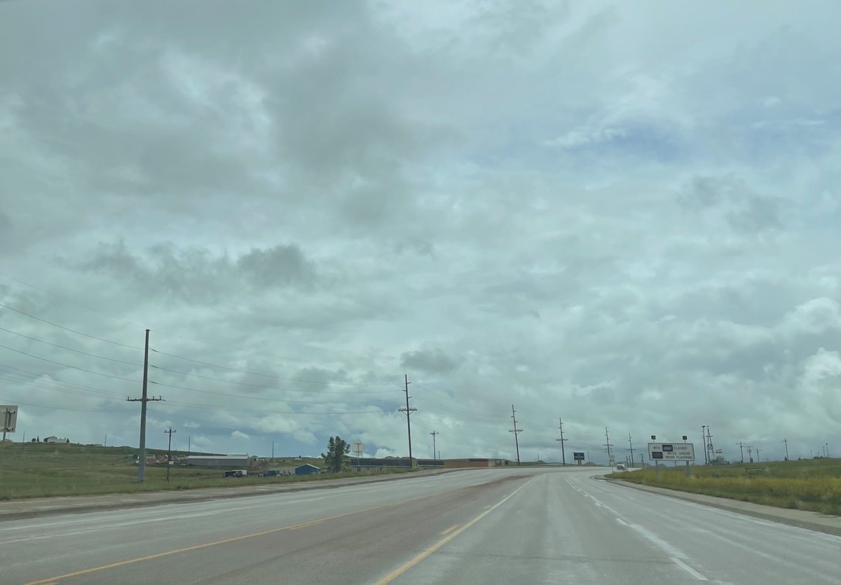 knitnerd's tweet photo. @RateYourCharge Rainy day in Gillette Wyoming at the EA charger. All chargers available and app shows no degraded dispensers. Top rate 132 kw, but started at 46% SOC. Here is a picture nearby Gillette. https://t.co/ggQi8nlzan