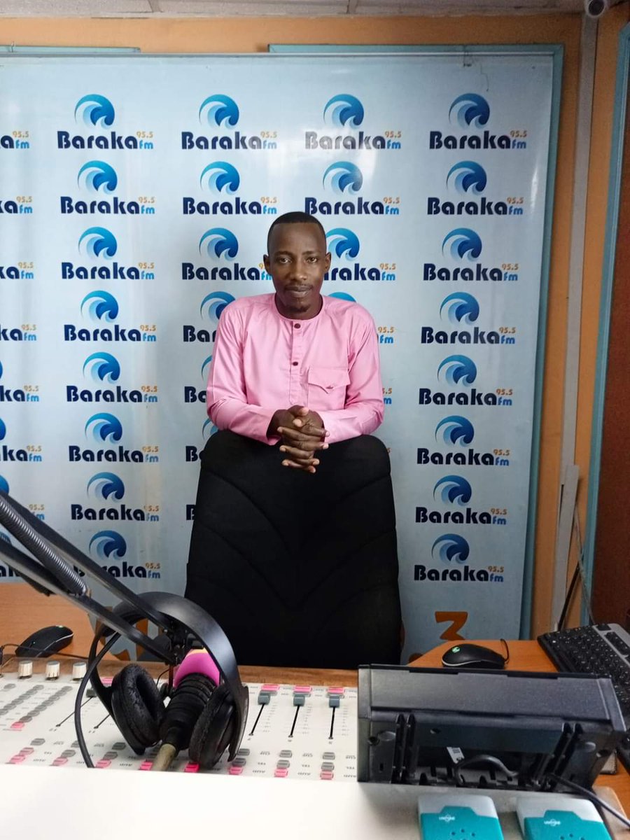 BarakaFmKe's tweet photo. "Ee Bwana, nitakutukuza kwa moyo wangu wote, nitayasimulia matendo yako yote ya ajabu." Bwana Yesu asifiwe? Karibu katika ibada yetu ya #ShikaMoSundayService na @francismandi Wategea kutoka wapi?
Call; 0722 479 800/ 0733 579 800
#ShikaMoSundayService
#Mtumishi @francismandi https://t.co/Omg6pzUIHX