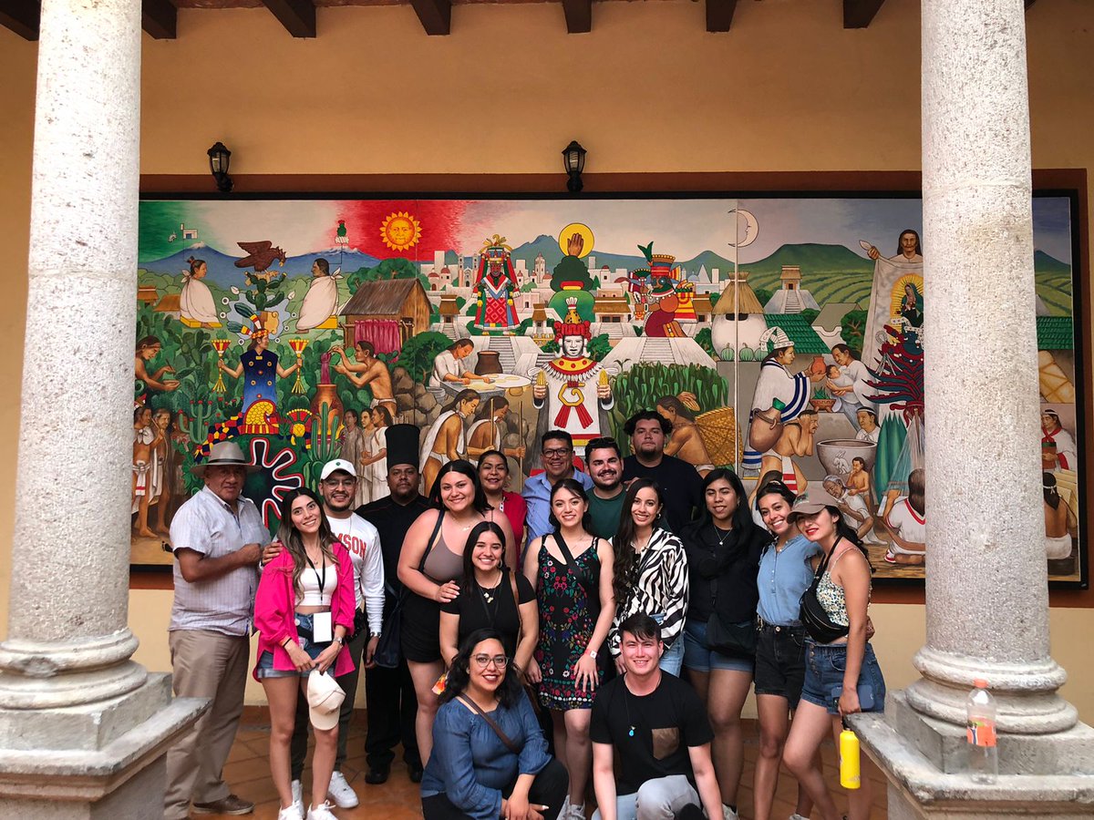 GobTlaxcala's tweet photo. La titular de la @MigrantesTlax, Paula Beatriz Zabalza destacó que el Programa de Inmersión Cultural y Voluntariado (#PICV) 2023 del #IME, dependiente de la @SRE_mx, abre fronteras y fortalece los conocimientos de la cultura del estado.
#UnaNuevaHistoria https://t.co/E7DsNCqRIC