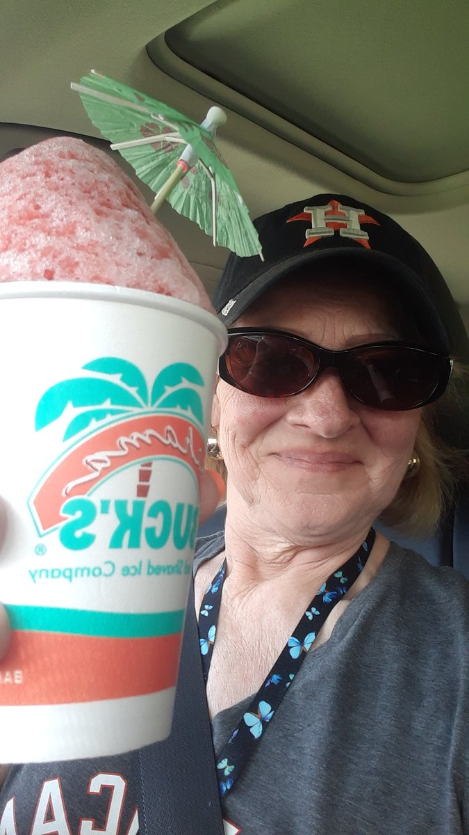 kalindsey2007's tweet photo. After a really hot, and an usual summer school work day, seemed to be much better after a snowcone from Bahama Bucks! https://t.co/i6FeA6RPwu