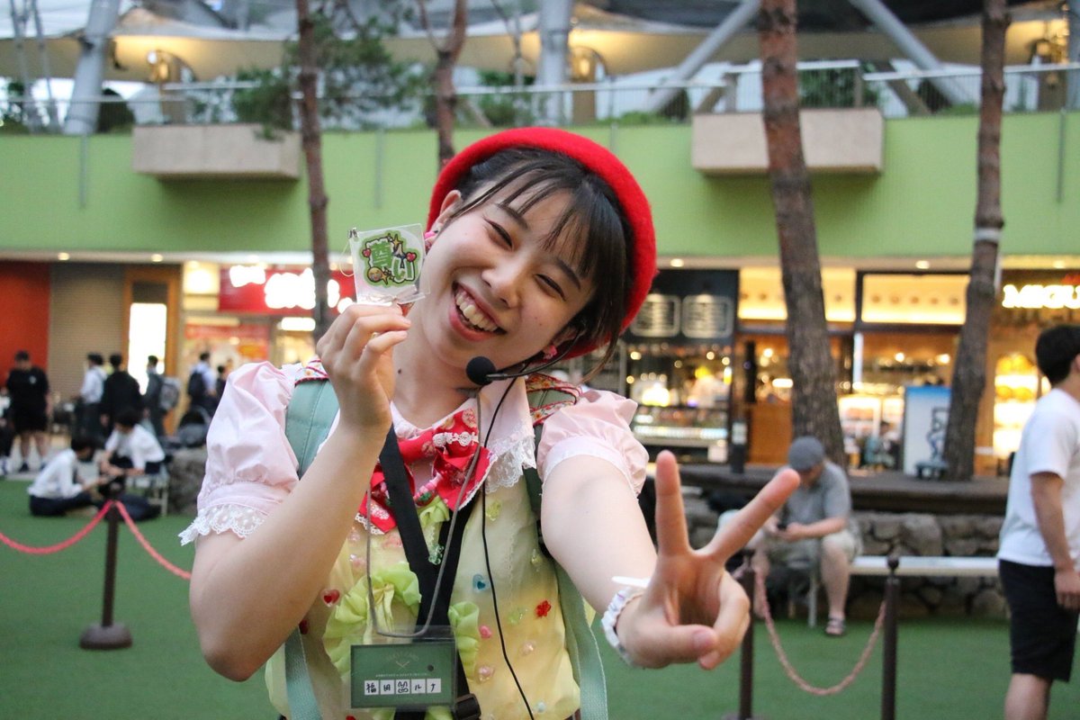 さてさて、本日もまほろば遊園地ですね🎡
今日はかなり暑いみたいなので、ペットボトルとなにか冷たいものは必須ですね！

この写真は、お客さんに撮ってもらいました😊
素敵でしょ✨

16.00~/19.00~楽しみましょ🕺

 #まほろば遊園地