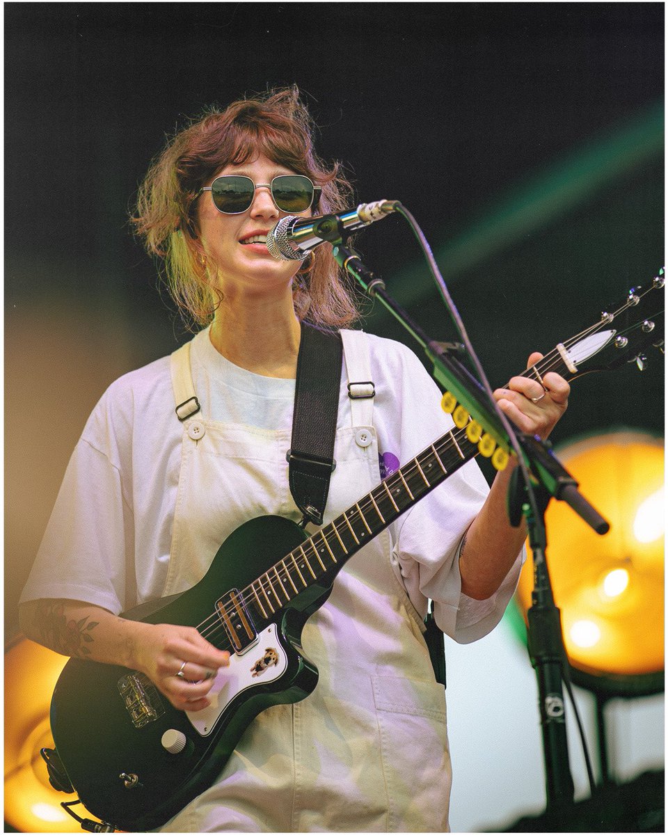 emmabeefischer's tweet photo. more of @clairo at Re:SET Festval by me https://t.co/Uzx6cgtOlm