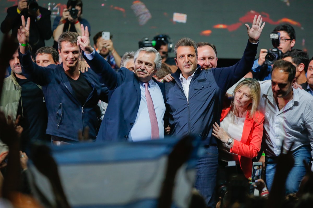 m_dalaison's tweet photo. El hombre del momento. #sergiomassa con #albertofernandez en un acto de campaña elecciones presidenciales Argentina de 2019.

Estadio Arenas, Malvinas Argentinas, Prov. de Bs. As. octubre 2019.
.
..
..
.
#elecciones2023 https://t.co/3PK93kS7Bq