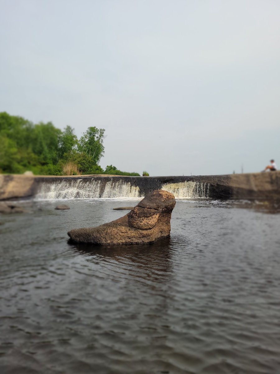 RhondaTaylor_'s tweet photo. Spent time in my kayak today paddling the waters of White Lake in the #Whiteshell with a visit to Rainbow Falls. A great way to spend Saturday. #GetOutside #SummerFun @MBGovParks @EastmanTourism https://t.co/uDDLFDj1az