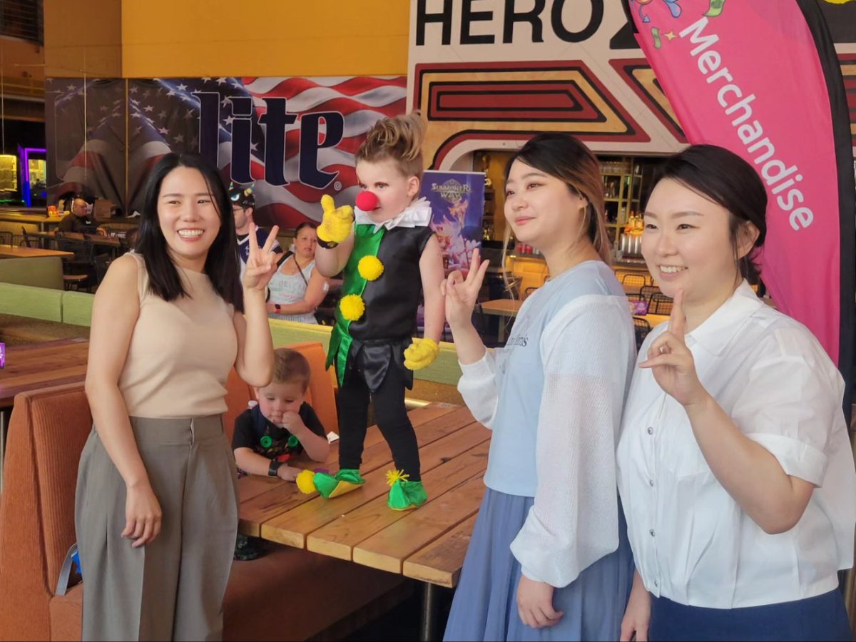 summonerswarapp's tweet photo. #Summoners War Tour of America: Dallas 2023 has been an amazing time! 🎉

Continue to keep an eye out for what's happening here at the meetup and for future meetup opportunities! 

#Com2uS #SWTOA #TOADallas https://t.co/ZtMBuzZzF7