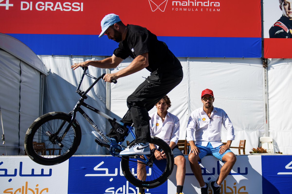BMX meets Mahindra Racing 🔥😎 

We’re joined in our garage this weekend by the incredibly cool and crazy talented <a href="/BillyPerry631/">Billy Perry</a> 🤙 #PortlandEPrix