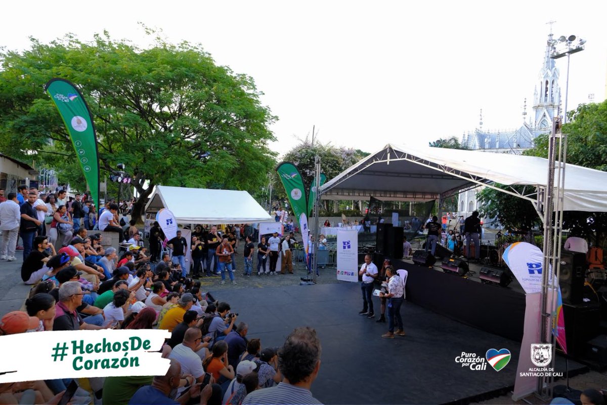 AlcaldiaDeCali's tweet photo. Se vive y se siente La Fête de la Musique en #IPCAlBulevar. 💃🎶
Ven y disfruta esta tarde de sábado, al ritmo de artistas que demuestran la gran diversidad y riqueza cultural del mundo.
¡Te estamos esperando frente al edificio Coltabaco! https://t.co/wtKvYkZyGs