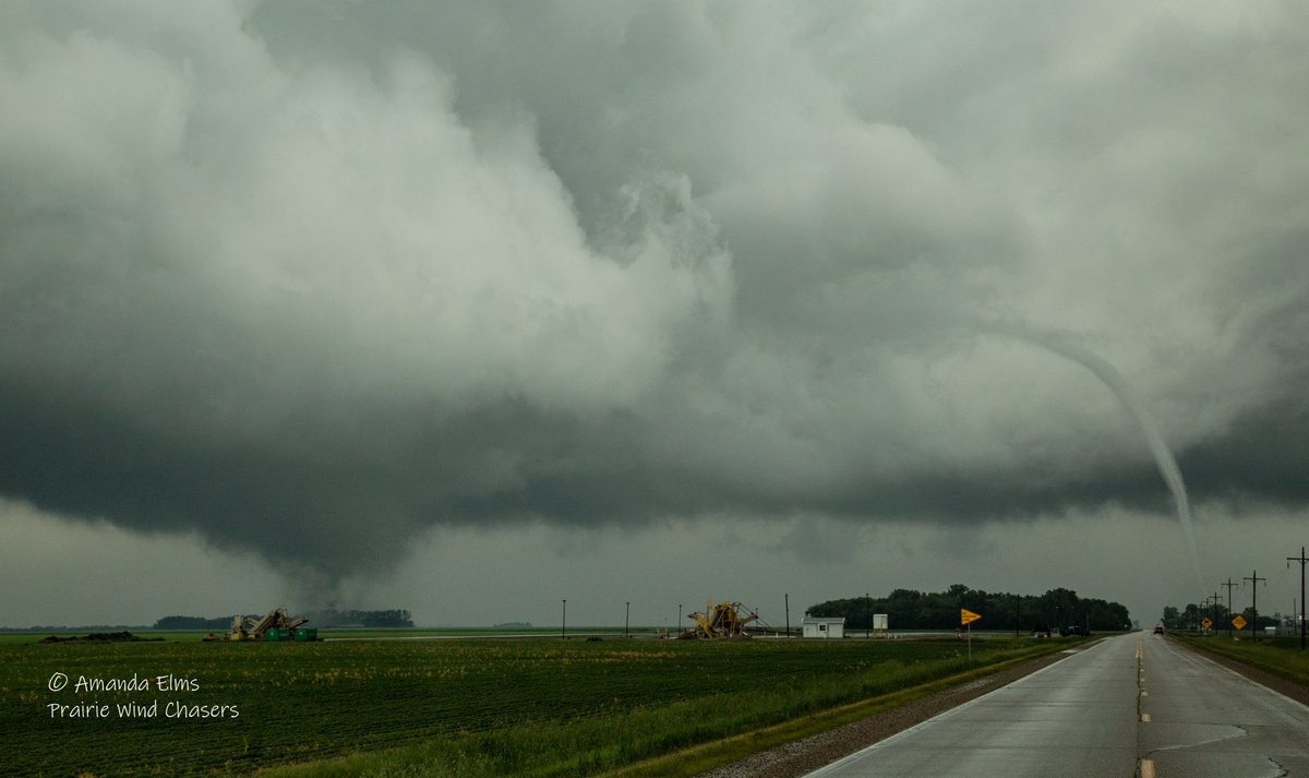 MINNESOTA TWINS!!!! LARGE MULTI-VORTEX TORNADO WITH ELONGATED ELEPHANT TRUNK SATELLITE TORNADO NEAR BELTRAMI, POLK COUNTY MN (FGF)! @NWSGrandForks @ValleyNewsLive @HutchVNL @SSchnellbach_WX @torchaser #mnwx @WeatherNation @weatherchannel