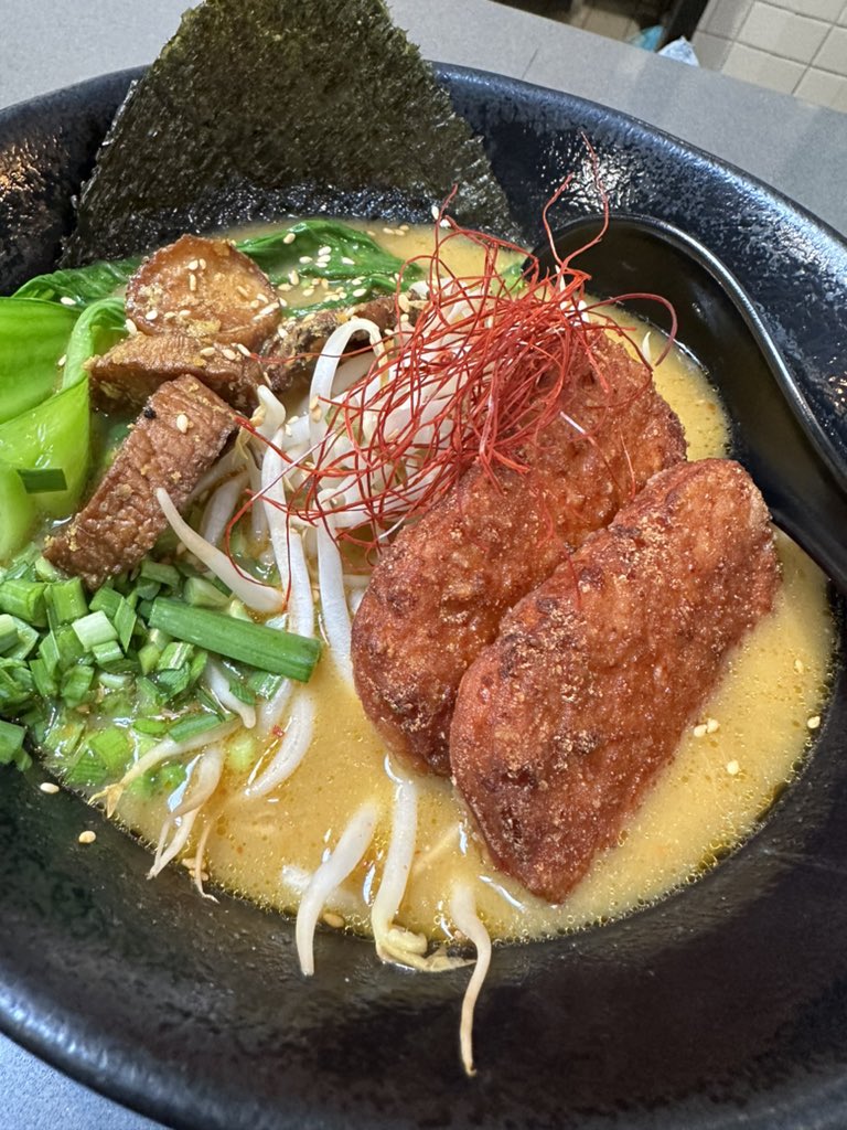 Doesn’t get better than #vegan Luncheon Ramen <a href="/_RamenHood_/">Ramen Hood</a>