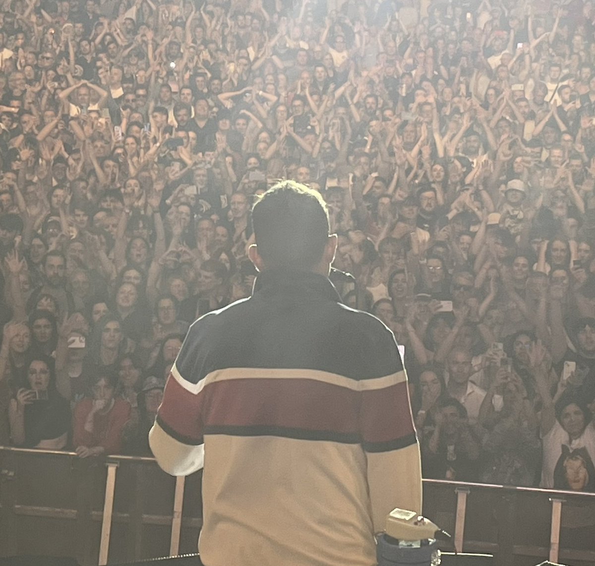 DaveRowntree's tweet photo. That’s a lot of people…
#malahidecastle #dublin #blur https://t.co/ObWVI34Y2G