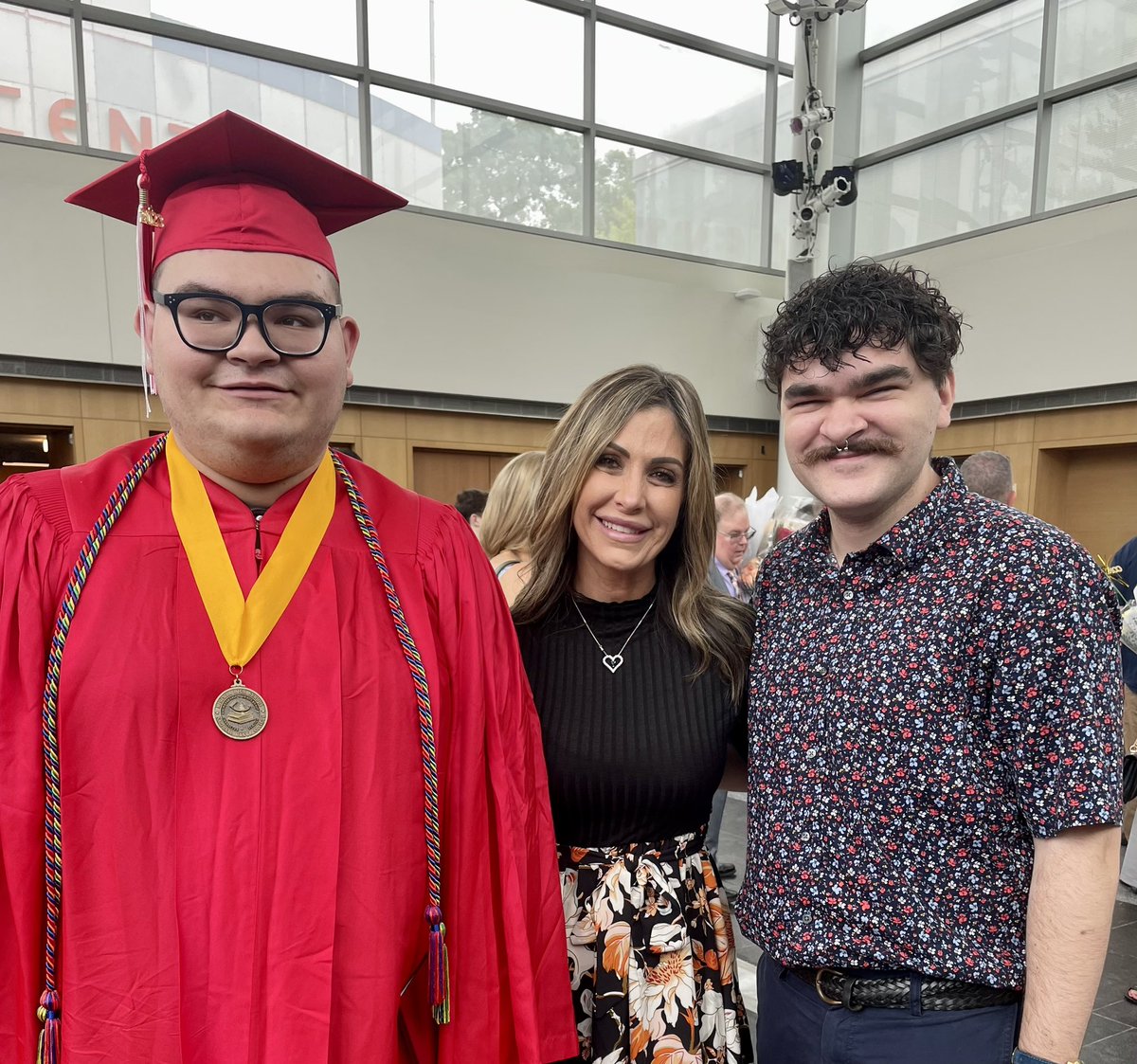SDatys's tweet photo. @TillesCenter #mhsgraduation @Mrs_LSauter @MineolaHS2023 #ben https://t.co/rL26IQbsca