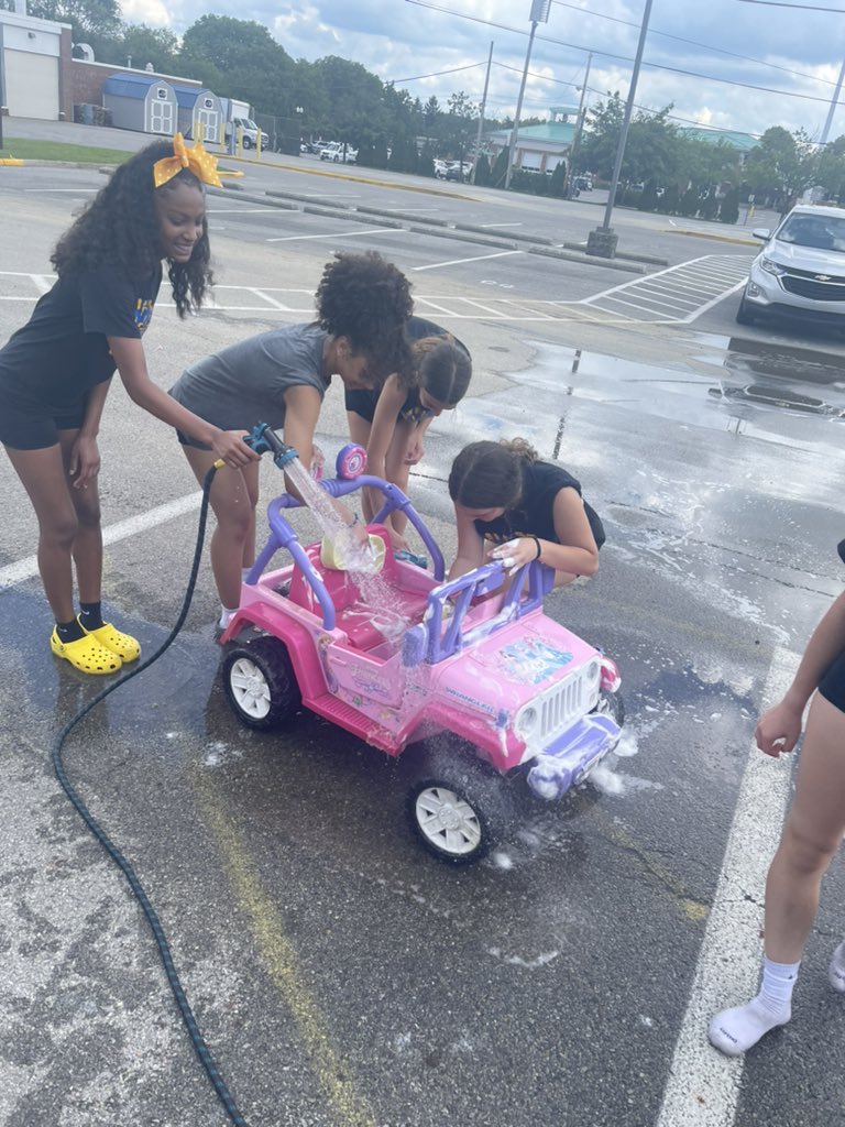Thank you to everyone who came out to support the cheerleaders at their car wash… even the little cars!