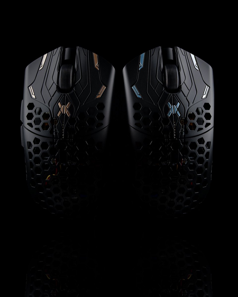 finalmouse's tweet image. Introducing The UltralightX

At only 29 grams and with wireless polling rates up to 8000 Hz the ULX breaks every benchmark and unlocks new possibilities for your aim.

$189 

Available to order starting August 1st