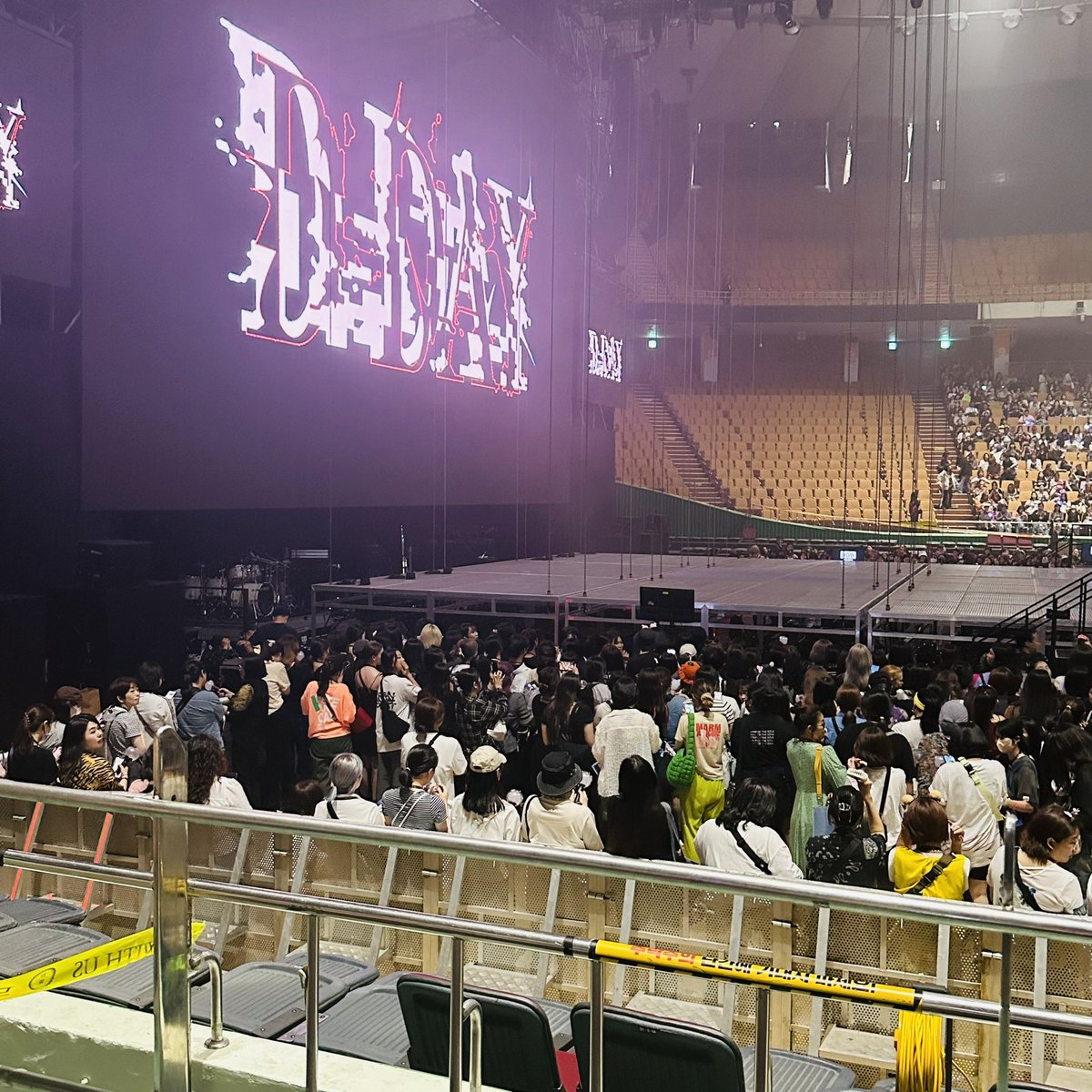 ___Spell's tweet image. 맨앞자리..... 1열... 솔직히 아이컨택 했을거야 분명히 진심... (이라고 믿고싶음)