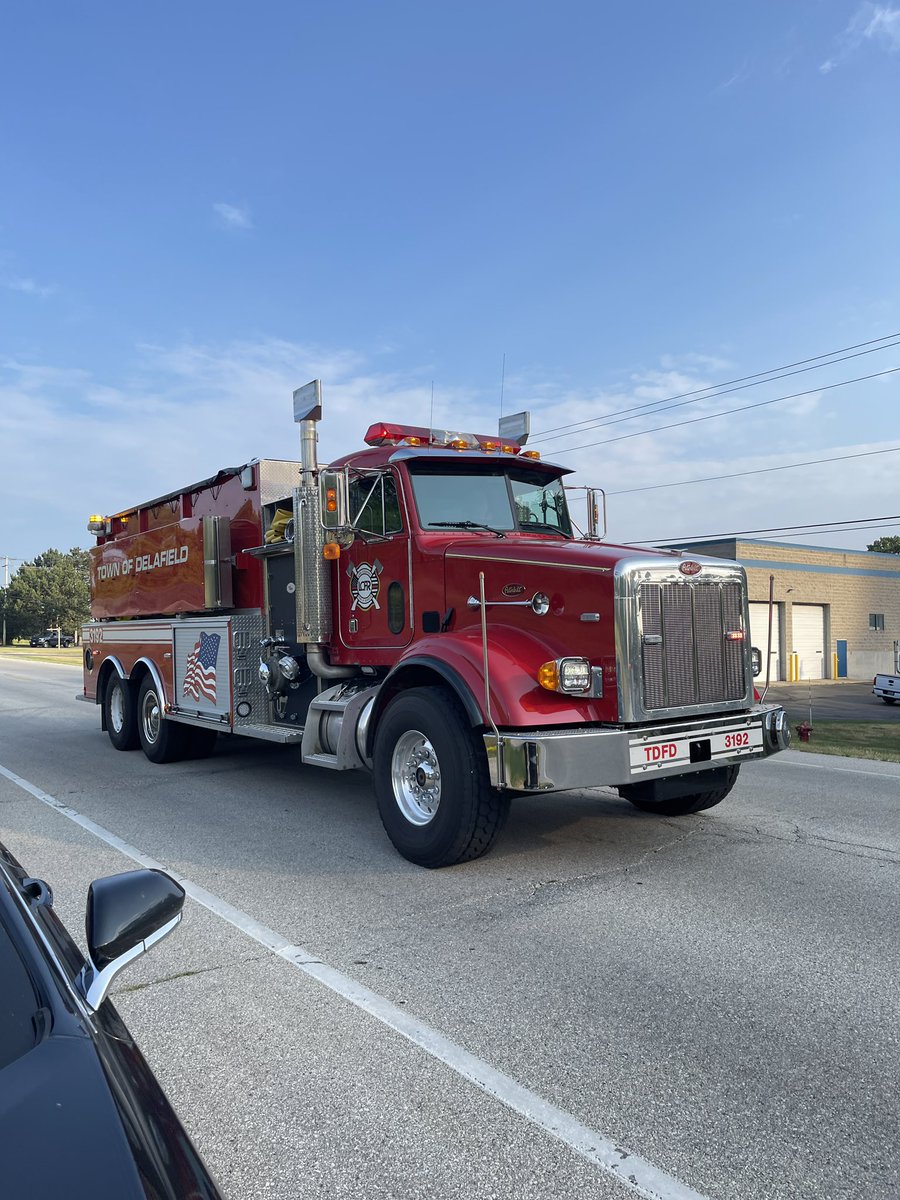VDCphotoNEWS's tweet photo. Pewaukee fire https://t.co/gAscvWEbT6