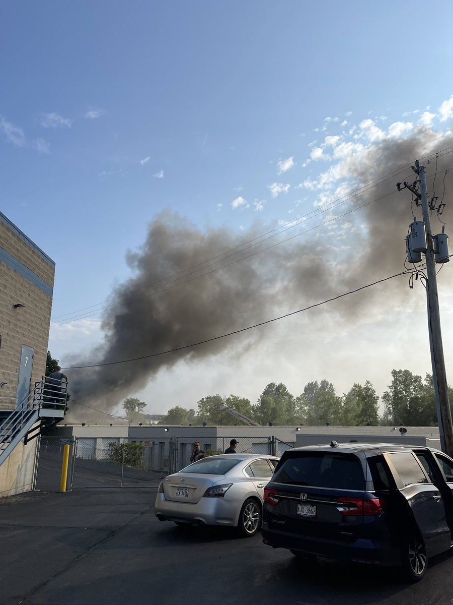VDCphotoNEWS's tweet photo. Pewaukee fire https://t.co/gAscvWEbT6