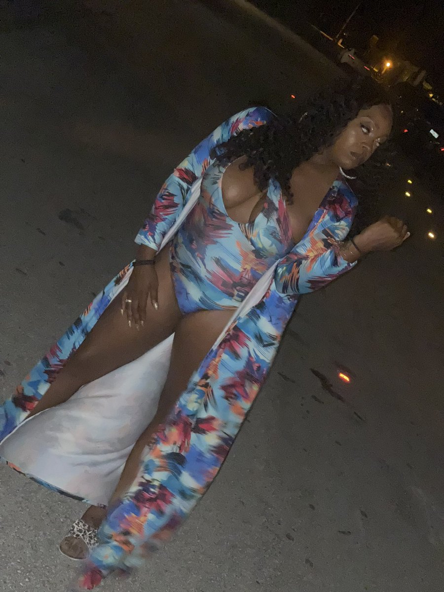 Miami nights 💁🏾‍♀️💁🏾‍♀️ #takemeback