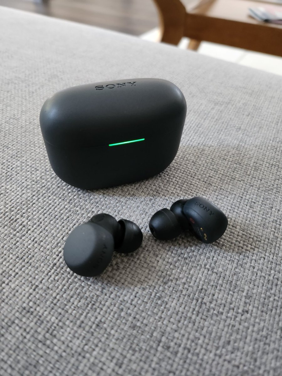 Austin Evans on Twitter "Turns out one earbud and the case went