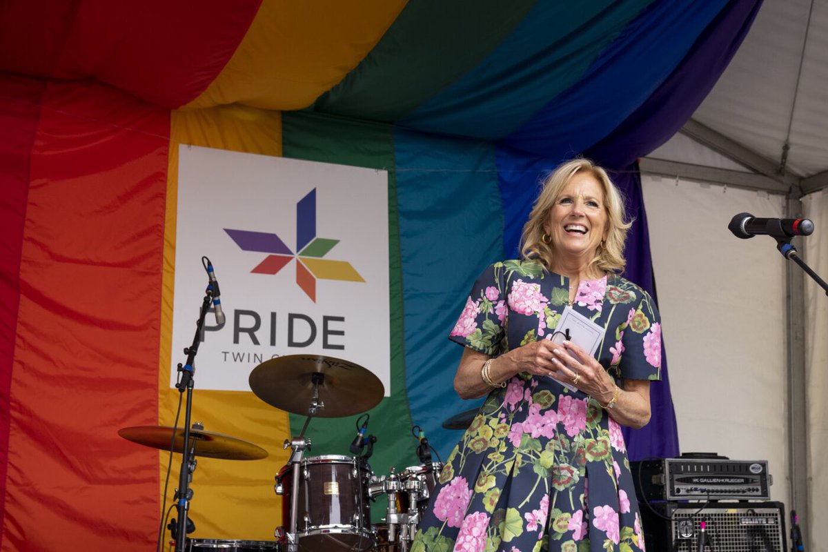 FLOTUS46Archive's tweet image. Happy Pride, Minneapolis and Nashville! Today, we’re here to say that you belong. That you are beautiful. That you are loved.

Joe and I will stand with you always.