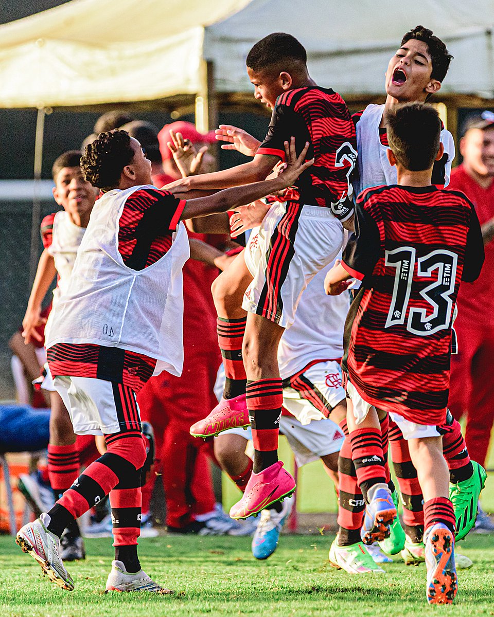 FlaEmTudo's tweet photo. Jogos de volta das semifinais das semifinais da Taça Guanabara da Taça Edilson Silva:

#sub09 - Fla 7 x 0 Ascaer
Gols: Diego, Adryan, Francisco Bossi, Glauber, Gustavo, João Victor e Murilo

#sub10 - Fla 2 x 0 Madureira
Gols: Arthur Brocador e Guilherme

📷 @Rpaschoalsports https://t.co/eZnR2E3b7G