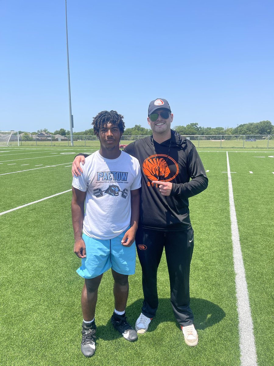 KalebMolina_18's tweet photo. Great camp at ECU today!!Thank you @CoachWChristian for everything I learned.
@recruitpaetowfb @PaetowFootball @coachdhicks @coach_nich @Coach_Dever https://t.co/J4jnLRpWNq