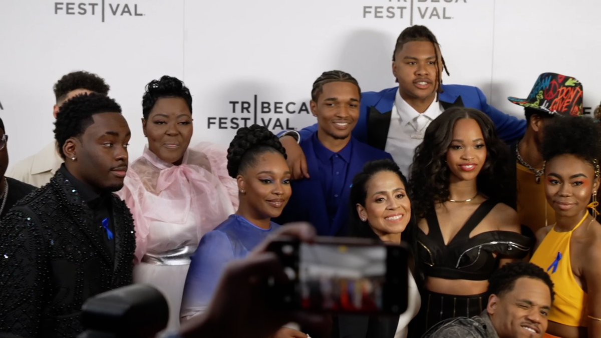 majorfilmevents's tweet image. "Swagger" Premiere at the Tribeca Film Festival youtu.be/LljEy2GuJi0 via @YouTube June 23, 2023 #Swagger #AppleTVPlus #SeanAnthonyBaker #OSheaJacksonJr #IsaiahRHill #ShinelleAzoroh #TessaFerrer #QuvenzhanéWallis #CaleelHarris #JamesBingham #SolomonIrama #TribecaFilmFestival