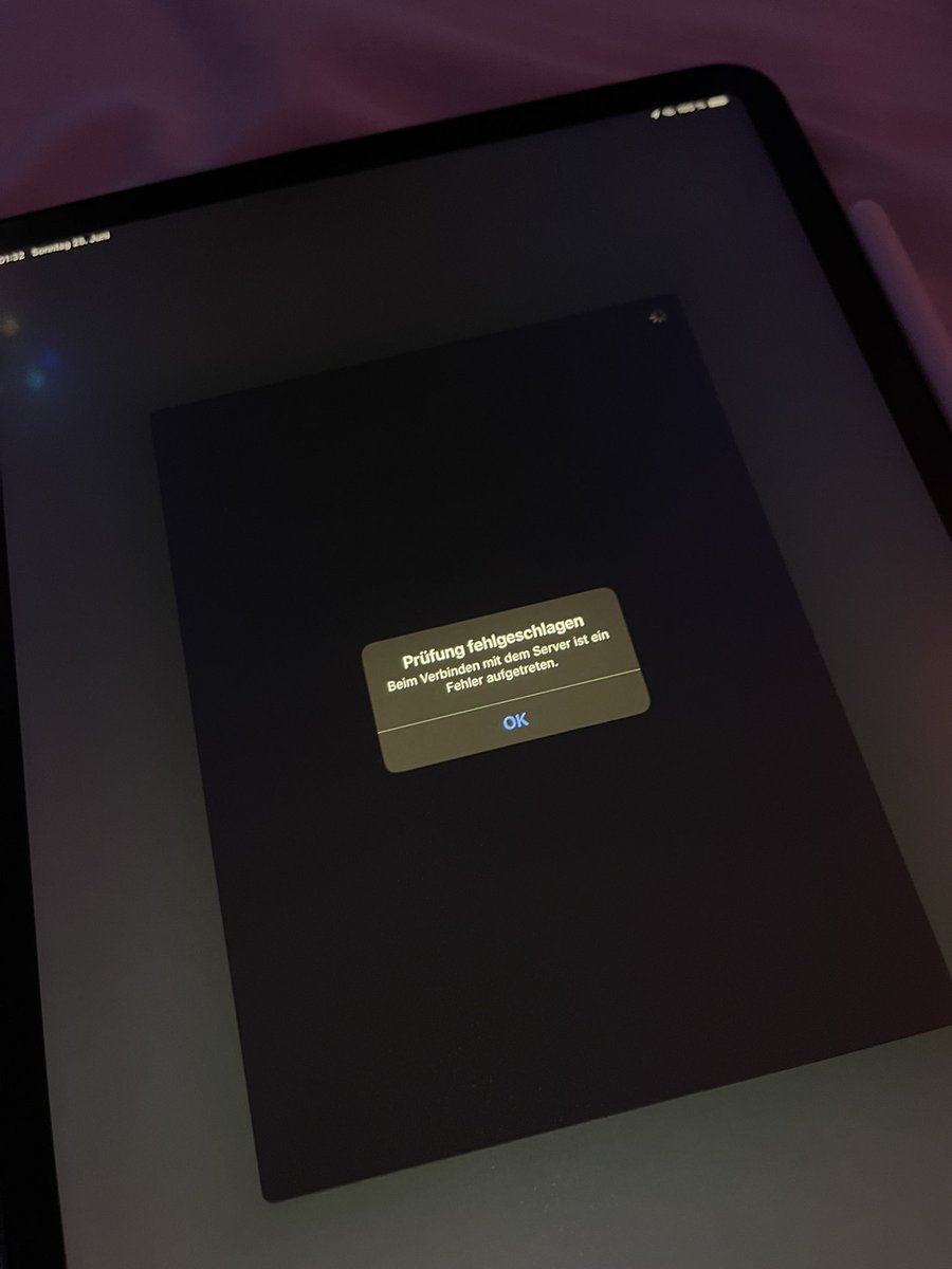 van1llle's tweet photo. It seems like iPadOS 17 Beta 2 update bricked my iPad… Also tried with VPN and cellular data… About 5 reboots, I can‘t use my iPad… Why is that stupid setup screen every time updating my iPad? @AppleSupport https://t.co/l6I56fu1jd