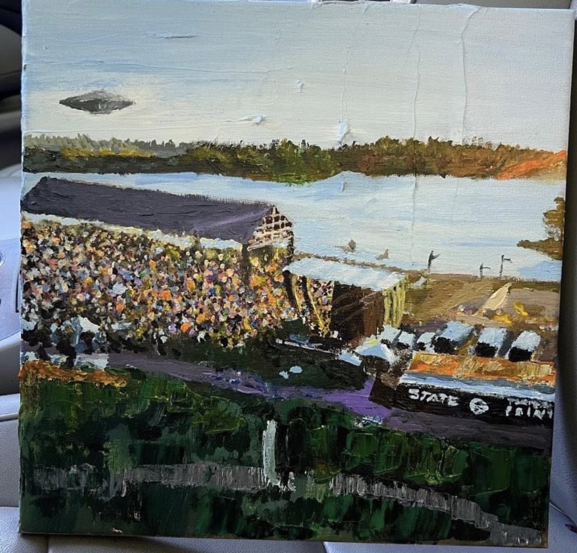 pdankqueen207's tweet photo. Back to my happy place in 9 days! Still so in love with my painting. So lucky to have such thoughtful people that care about me! @spizzyspose #pdank #thompsonspoint https://t.co/hmrDlprpdq