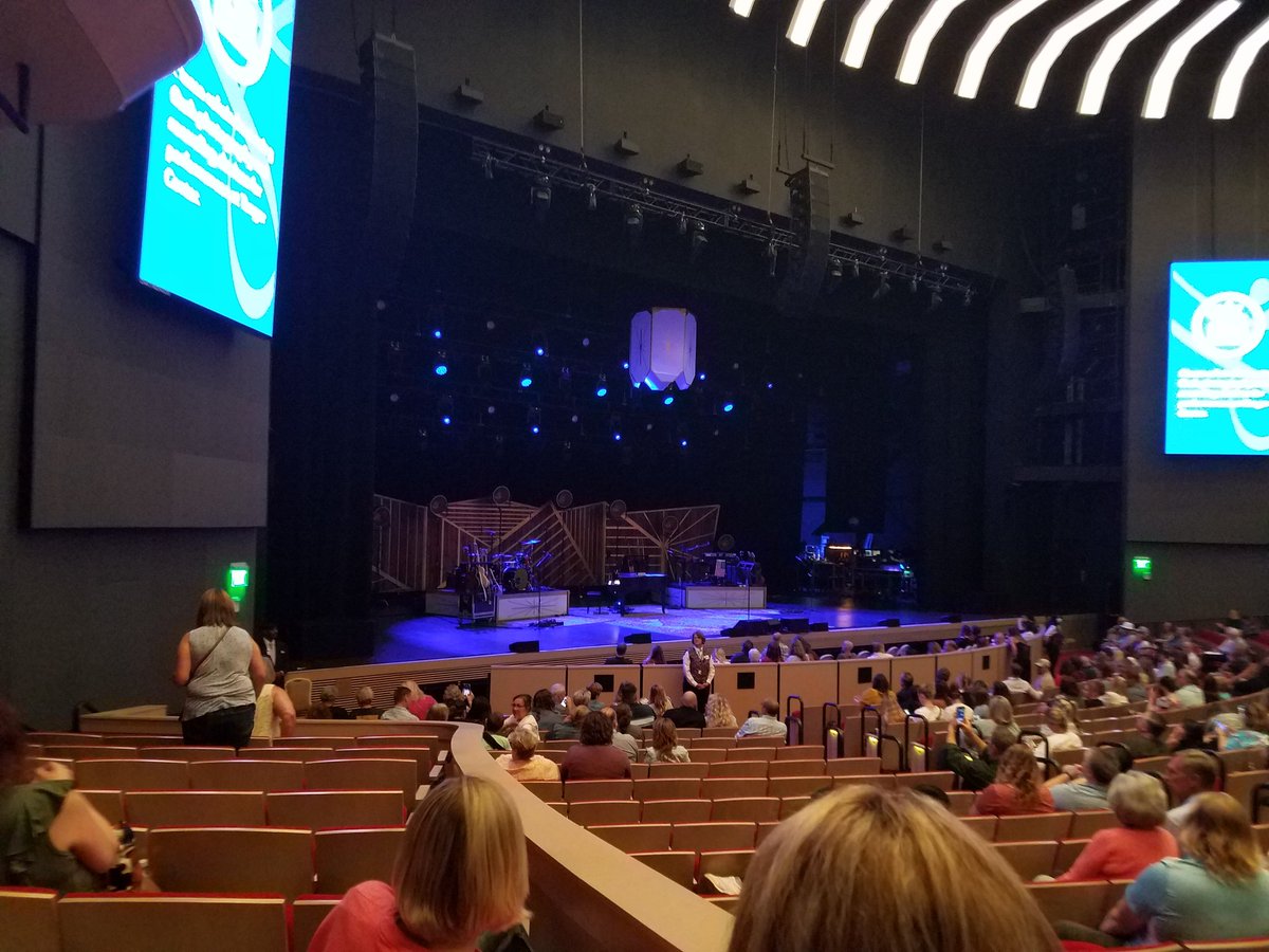 SongbirdS1lly's tweet image. We went to the #requestlive tour and of course @ladya put on a great show! Not only did they sound amazing but I really appreciated the more fan centric &amp;amp; intimate atmosphere surrounding this tour. Thanks Lady A for a wonderful experience. Me &amp;amp; my mom felt like we owned the night