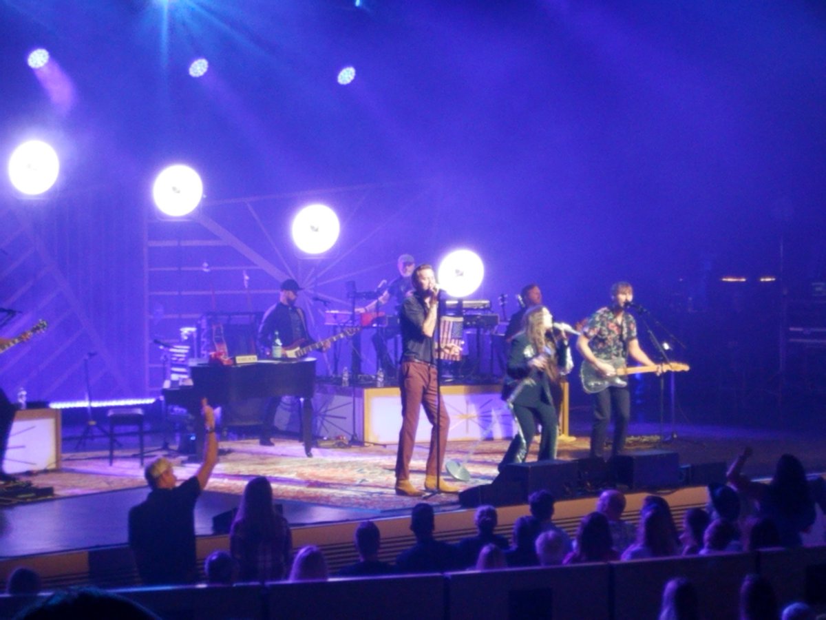 SongbirdS1lly's tweet image. We went to the #requestlive tour and of course @ladya put on a great show! Not only did they sound amazing but I really appreciated the more fan centric &amp;amp; intimate atmosphere surrounding this tour. Thanks Lady A for a wonderful experience. Me &amp;amp; my mom felt like we owned the night