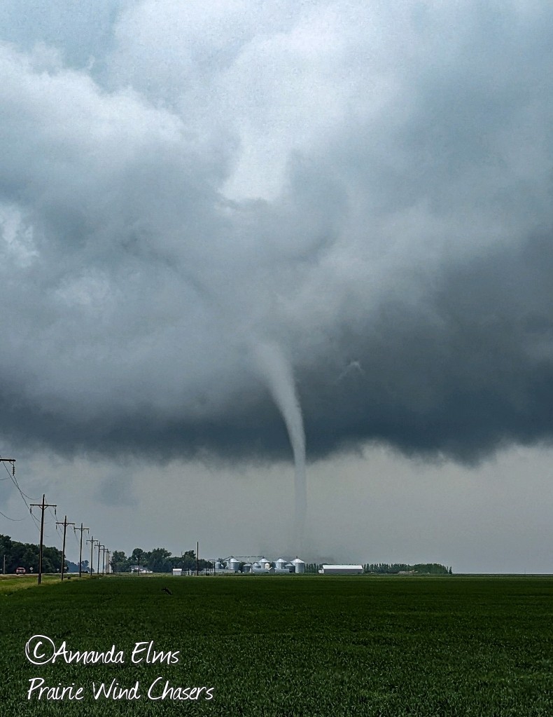 Tornado narrowly misses a farm in rural Southern Polk County,MN just after 5:00pm. FGF (6/24/23) @NWSGrandForks #mnwx