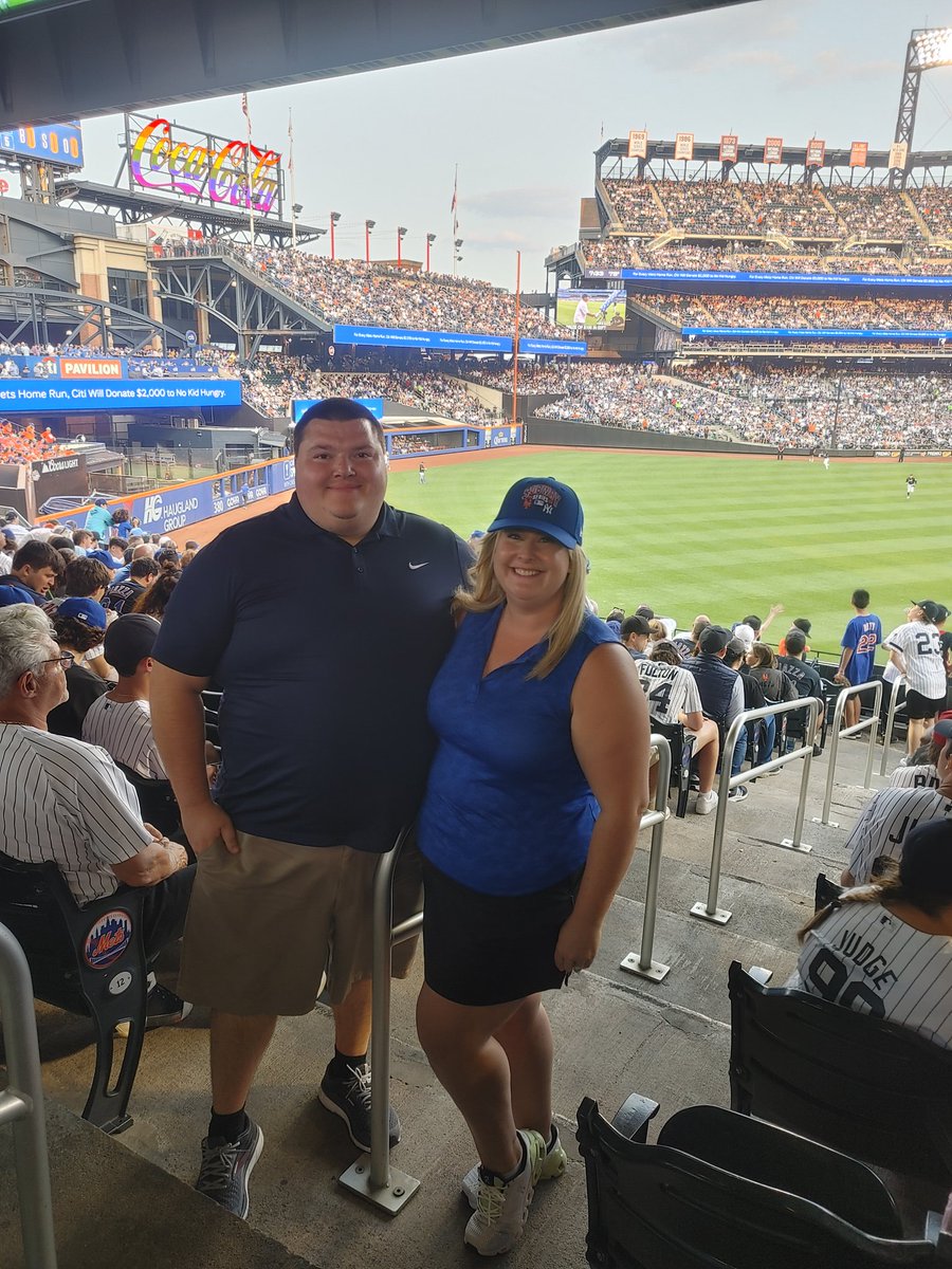 ToriFiore76's tweet photo. 4 ball parks in 8 days #QuestFor30 https://t.co/ubbOUtnw4N