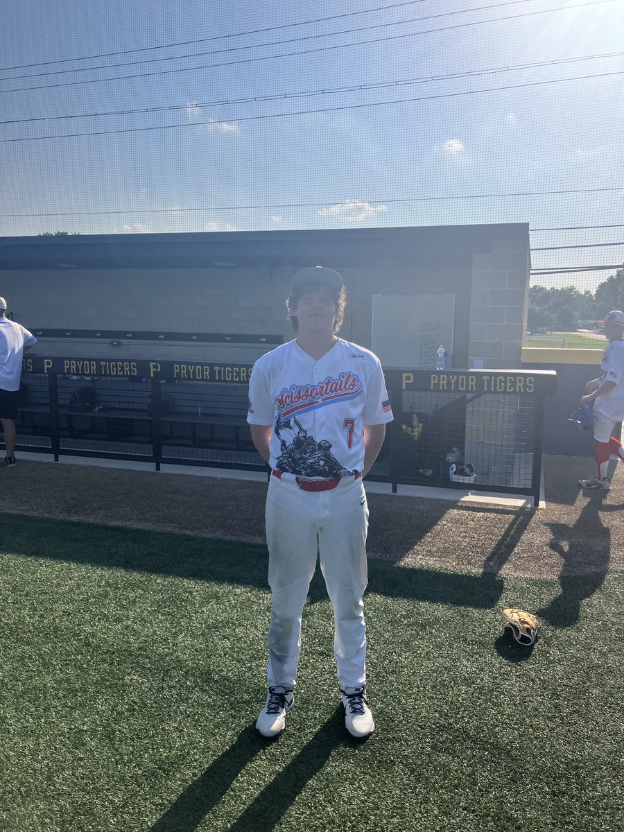 F: <a href="/SPLScissortails/">Sports Performance Lab Scissortails</a> Red 4, Skutt Catholic High School 3
PoG: @Tylerlawrence0 3-4, 2B, 2 RBI