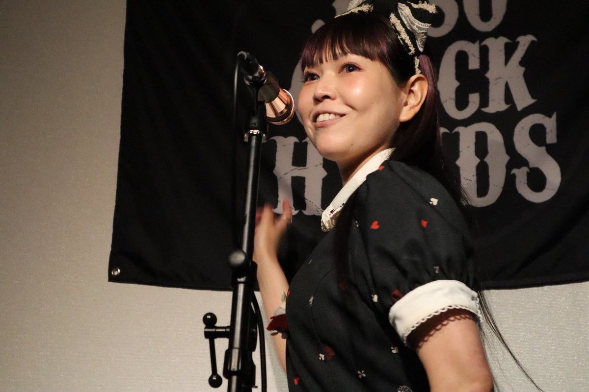 ayahime9's tweet image. 昨日十三クロックハンズにお越し下さいました皆様ありがとうございました(*ˊ˘ˋ*)｡♪:*°
なんかしらんけど台詞間違えたりしたけど、みんな笑ってくれて良かったwww
おおきにどす〜(๑´ω`ﾉﾉﾞ✧
そしてCLOCKHANDSさん1周年おめでとうございます🎉

 #綾姫
 #十三
 #CLOCKHANDS
 #JUSOCLOCKHANDS