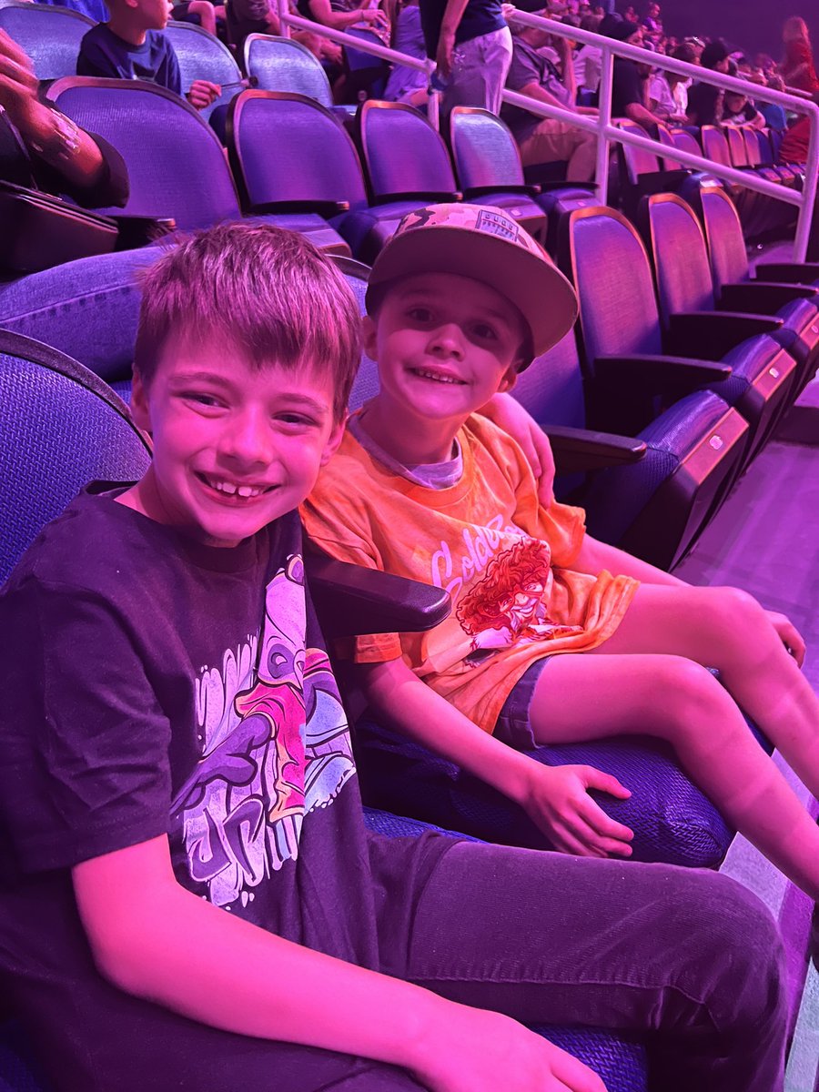 Mind blown tonight at the <a href="/DudePerfect/">Dude Perfect</a> show in Greensboro. So cool #dudeperfectshow