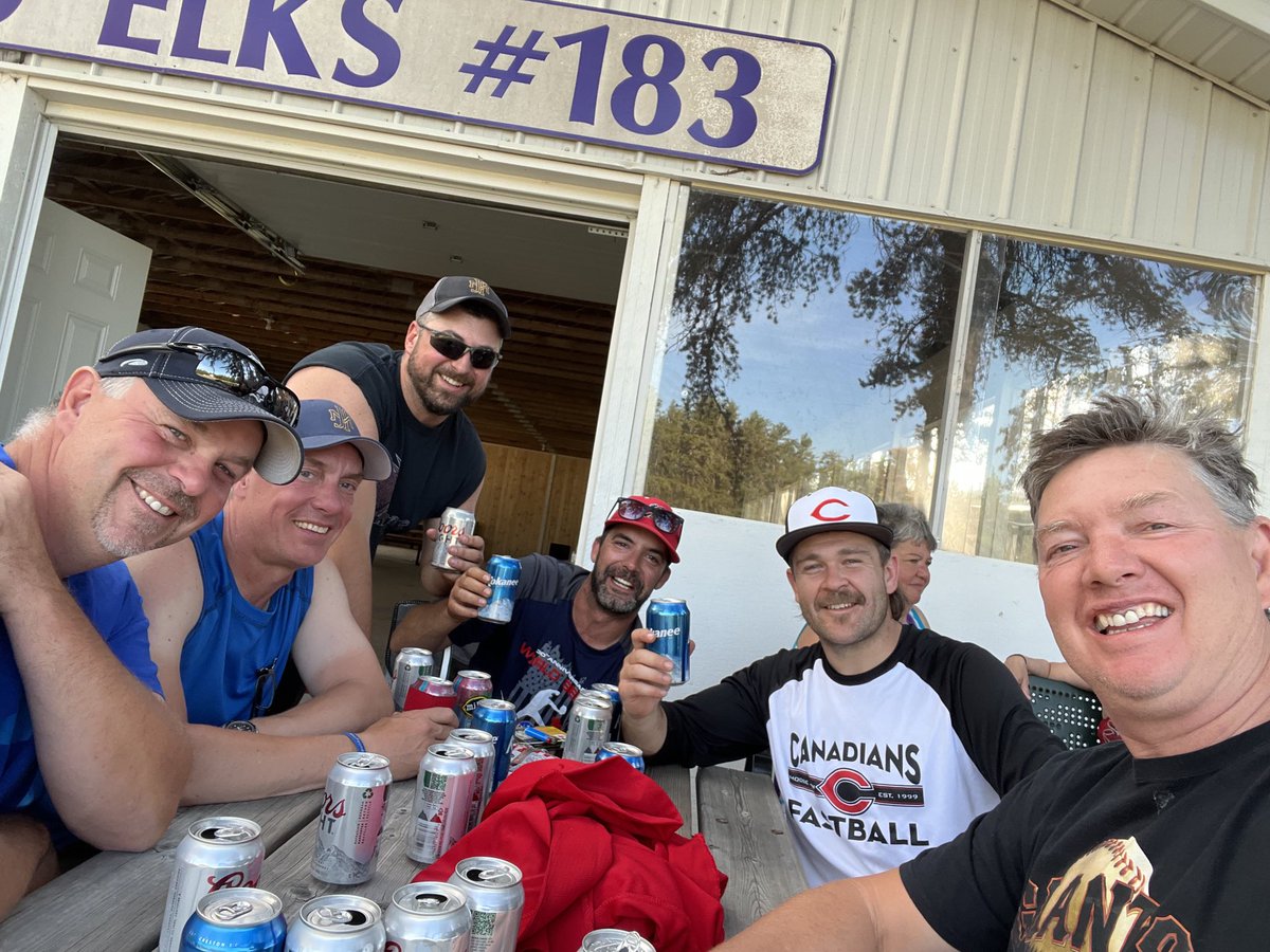 Mj Giants and Canadians are getting along just fine after beers and a win.