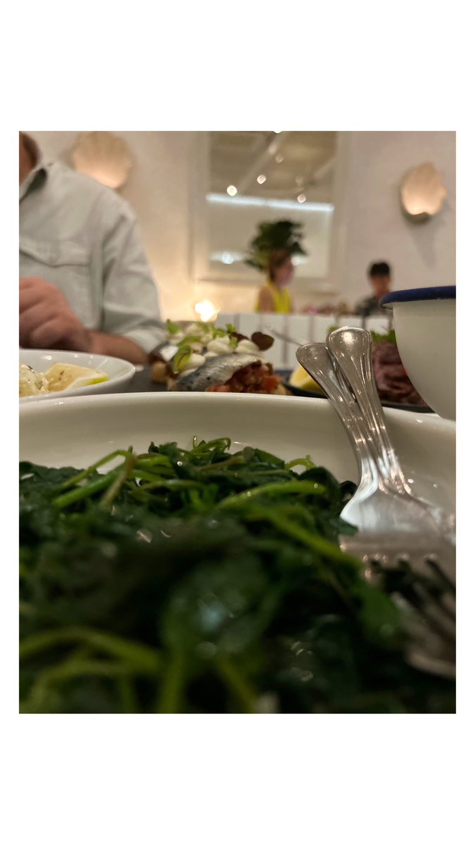 voutsa's tweet photo. Alati Greek Restaurant in Singapore • 📸 by #88productions_sg https://t.co/AgO7QBnuu0