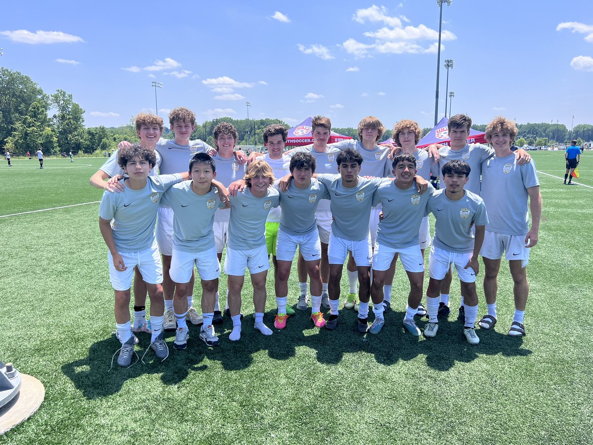 Congrats to our 2006B ECNL who have advanced to the Midwest Regional Championships Semi Finals after winning both pool games so far to wrap up top spot in their group ✅✅ The boys complete pool games tomorrow & will play in the Semi Finals on Tuesday 👀 #RepresentNE #BeElite