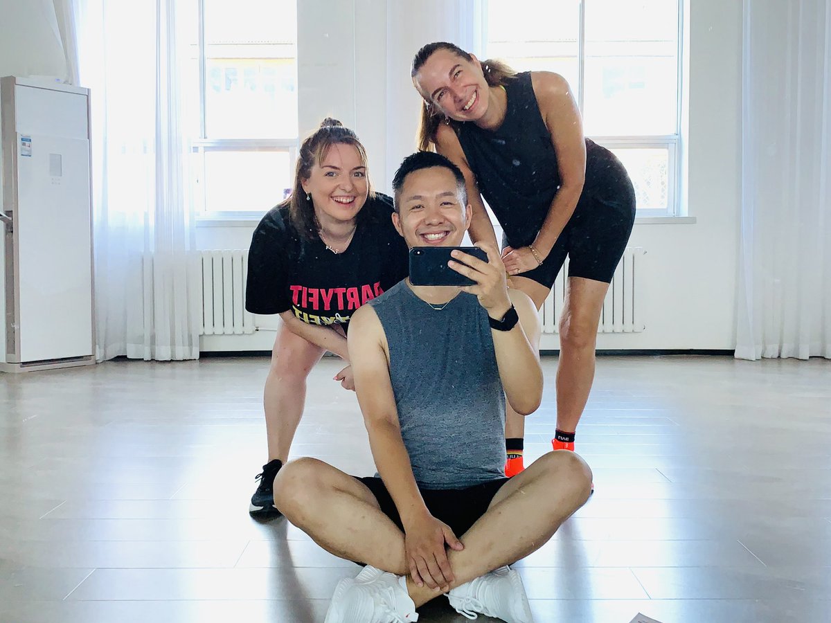 e_hodson's tweet photo. My weekly dose of endorphins 🎶 #partyfit #sweatwithaile https://t.co/yKtUoCc2Oo