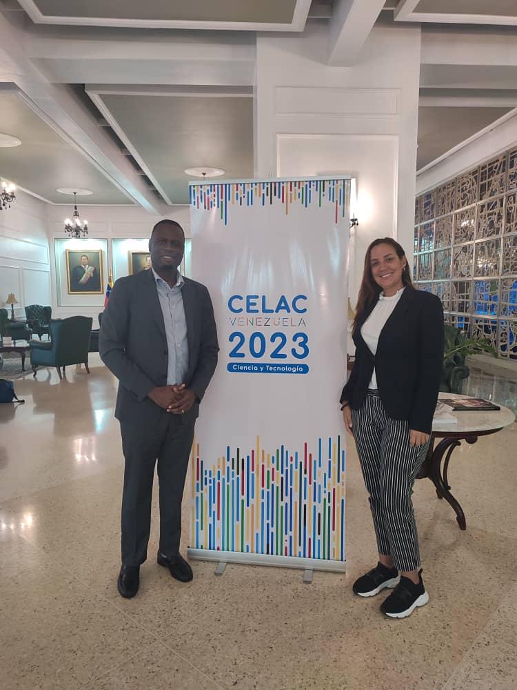 Tuvimos el honor de recibir al delegado de San Cristóbal y Nieves, Nigel Carty, quien participará en la cita internacional de la #CELAC que convoca a la comunidad científica este lunes y martes en nuestro país.

¡Bienvenidos! 

#EnVzlaCelacEsCiencia
#VictoriaAntiimperialista