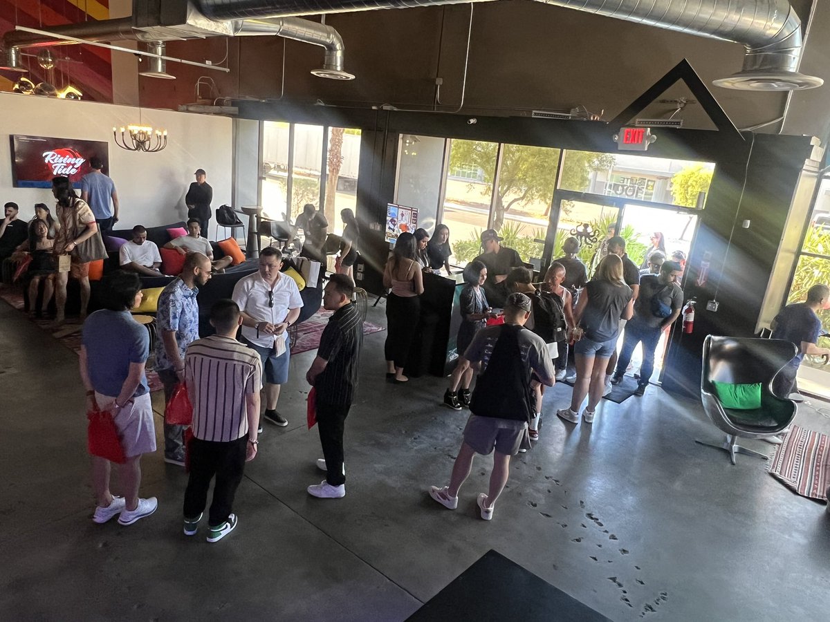 💥Carl Choi💥 tweet media